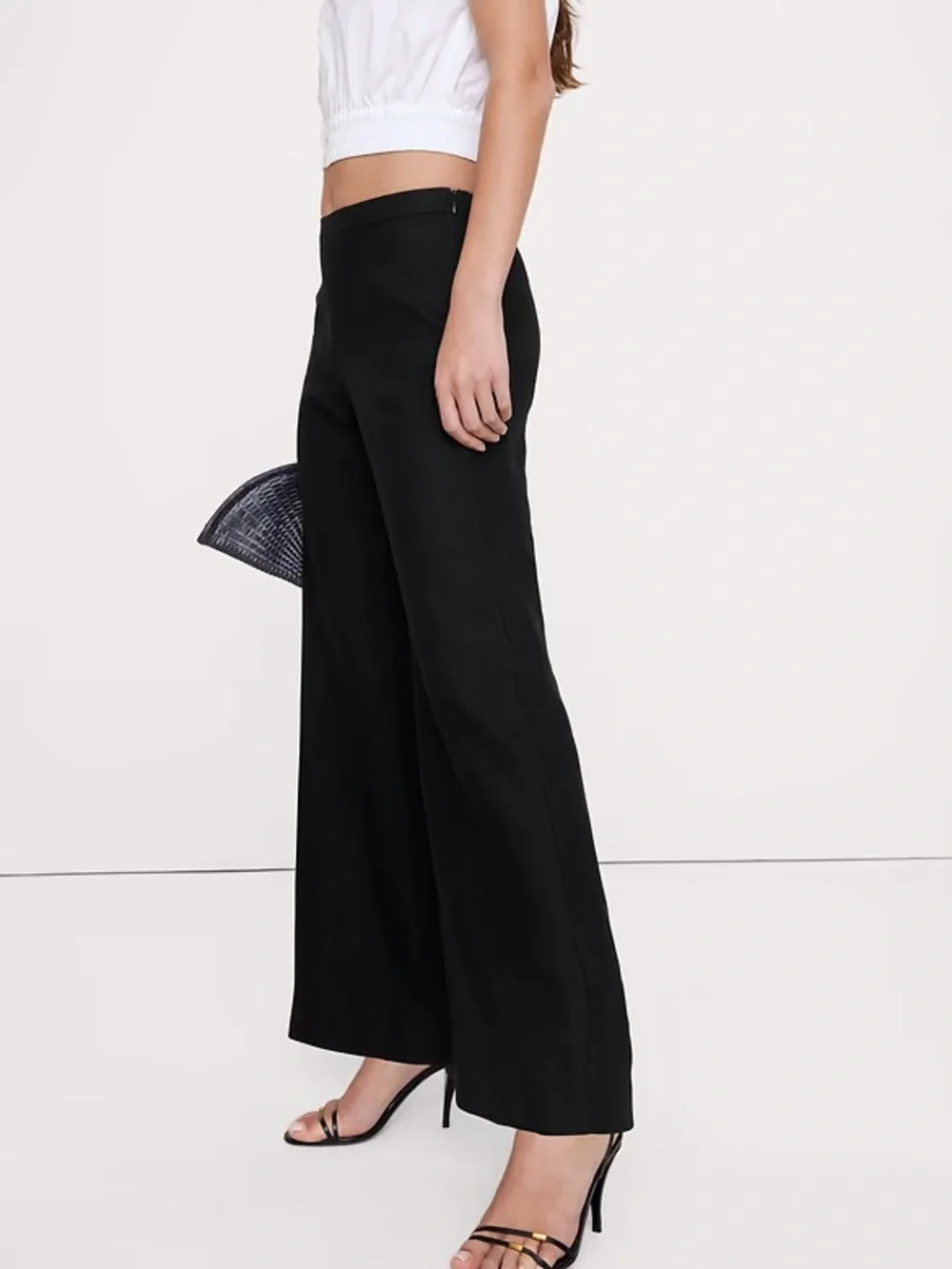 Banana Republic Mid-Rise Linen Kick-Flare Ankle Pant in Black - NWT